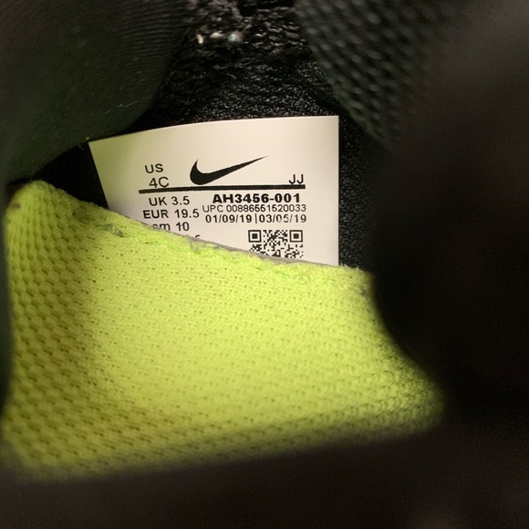 SOLD Nike Toddler Shoes 4c - Picture 3 of 3